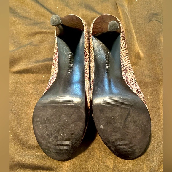 Calvin Klein Brown Snakeskin Pattern Peep-Toe Heels - Picture 7 of 7